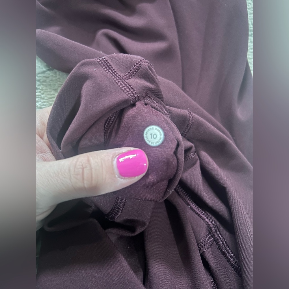 Lululemon 28” Leggings - Picture 4 of 4